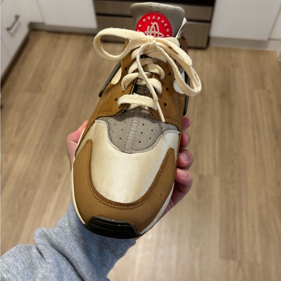 Nike brown huaraches - Picture 2 of 9